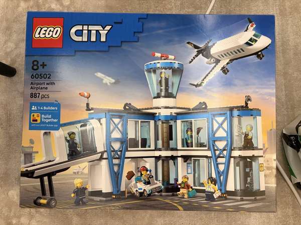 LEGO City Flygplats med flygplan 60502